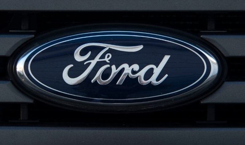 Ford Pro läutet eine neue Nutzfahrzeug-Ära ein: Der rein elektrische E-Transit feiert seinen