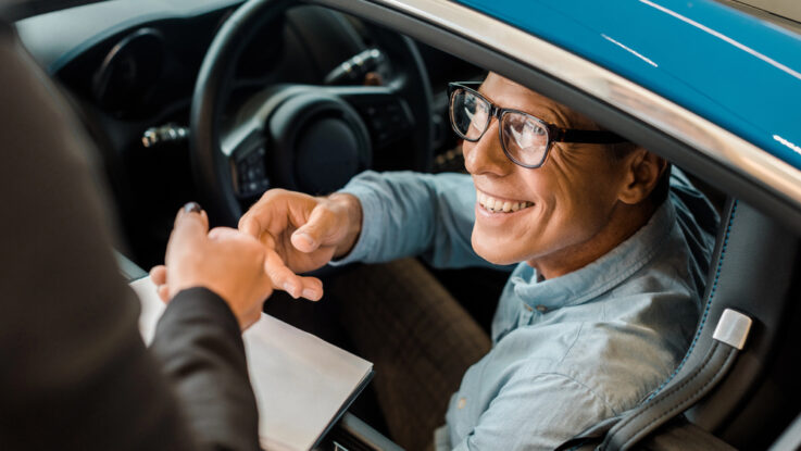 Autokauf per Kreditkarte: Zwischen Flexibilität und Restriktionen