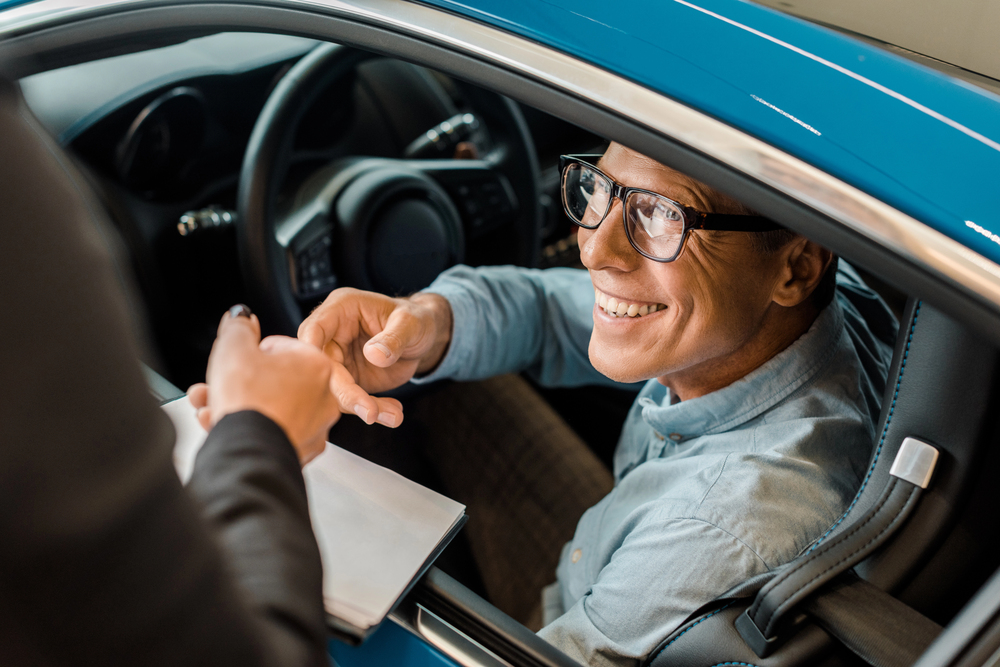 Autokauf per Kreditkarte: Zwischen Flexibilität und Restriktionen