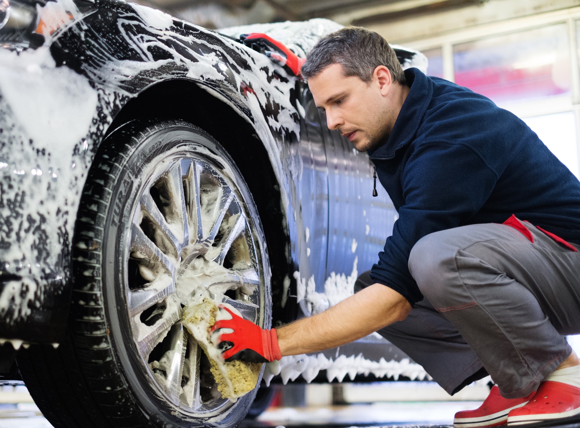 Autopflege wie vom Profi – So bringen Sie Ihren Wagen zum Glänzen