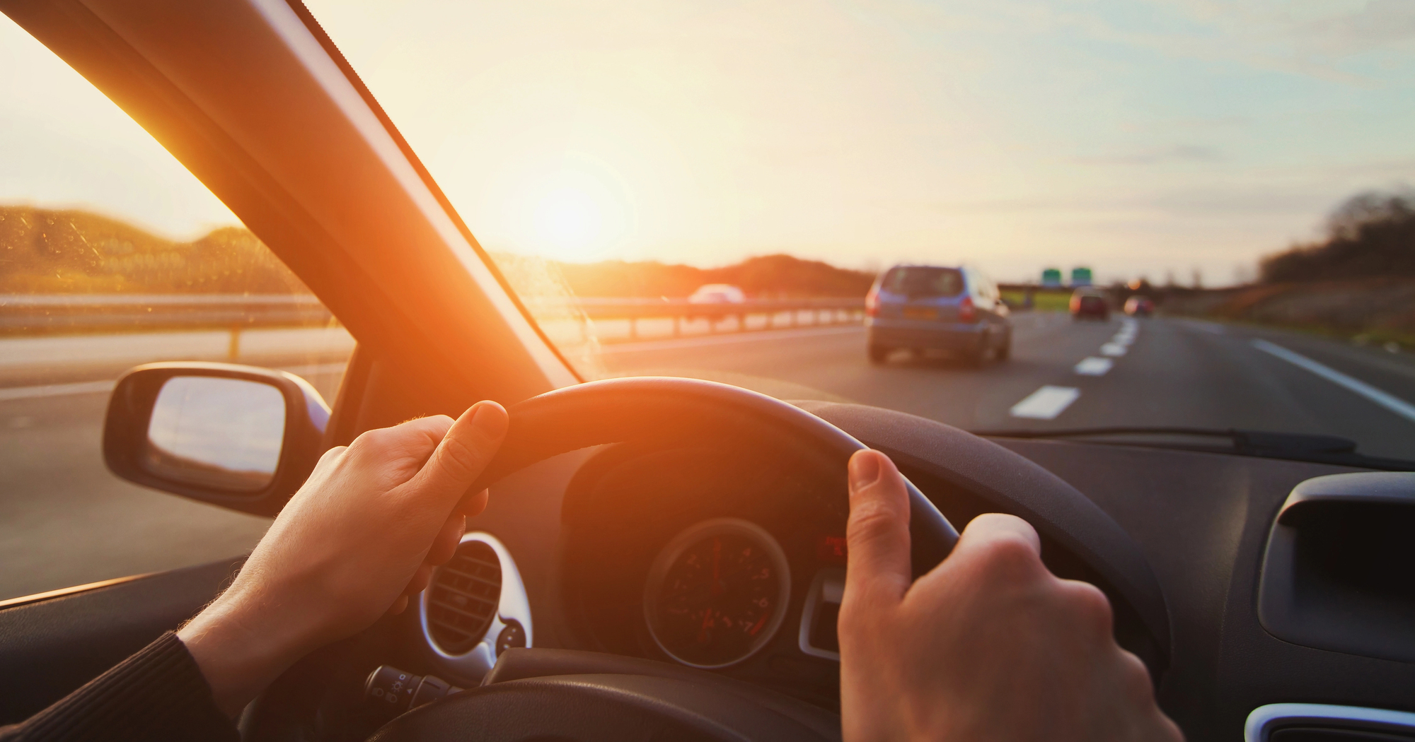 Warum ein guter Sonnenschutz den Fahrkomfort im Sommer deutlich verbessert